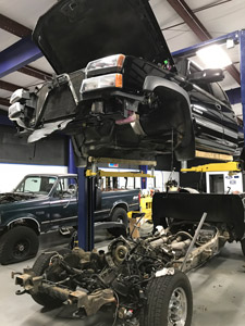 ENGINE REMOVAL & INSTALL ON A 2003 CHEVROLET 2500HD - 3